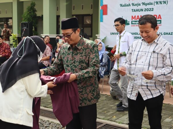 UNUGHA Cilacap Jalin KKN Kolaborasi Bersama UGM Yogyakarta
